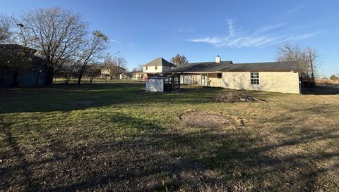 4908 S Clear Creek Rd