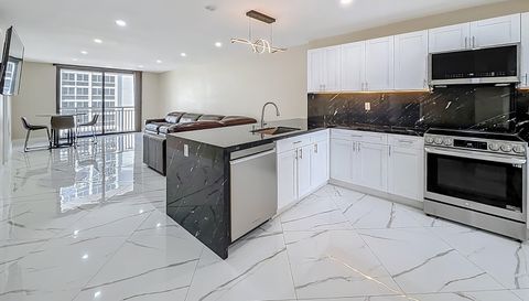 3100 NE 48th Street