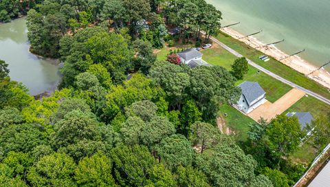 229 Shipwatch Ln