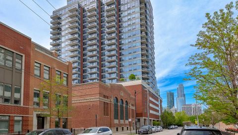 1600 S Prairie Avenue