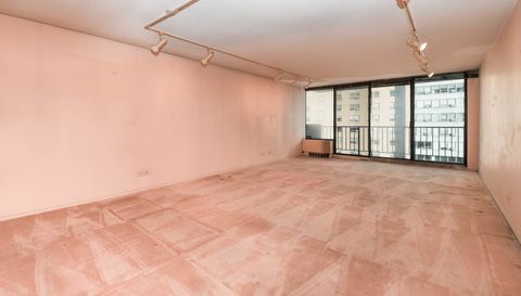 3150 N Sheridan Road