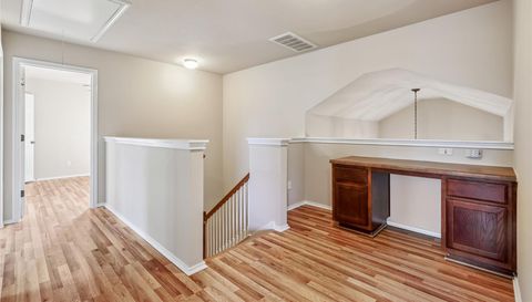 88 White Magnolia CIR