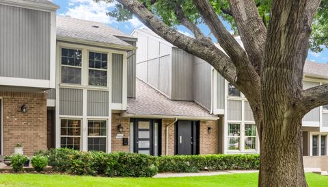 7608 Riverbrook Dr