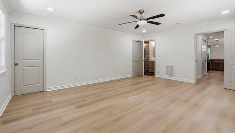 8 Overlook Ct