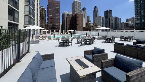 1122 N Clark St APT 3606
