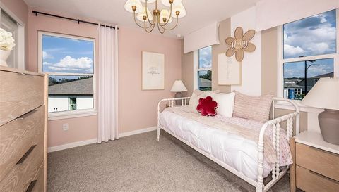 1090 SILVERLAKE BOULEVARD