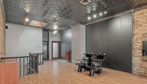 214 N Chestnut Street