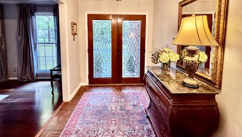 5911 N Shenandoah Rd