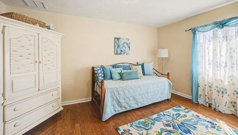 6611 Crooked Creek