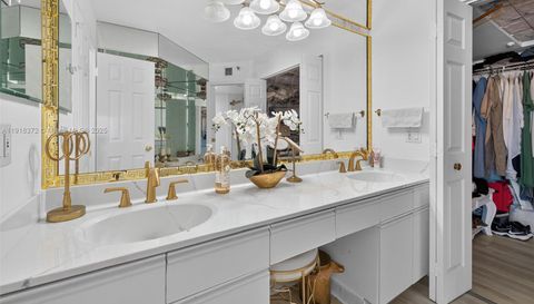 3500 Mystic Pointe Dr