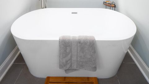 698 Maple Springs Ln