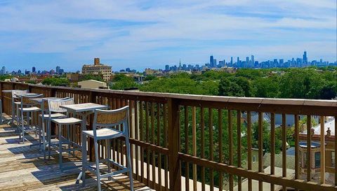 1800 W ROSCOE Street