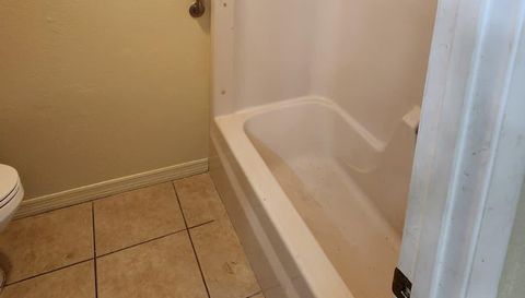 3311 Vista Oaks Cir NE