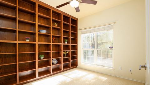 190 Shady Bluff DR
