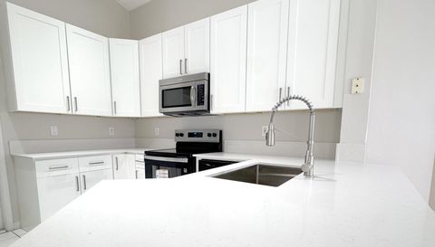 1316 Majesty Terrace