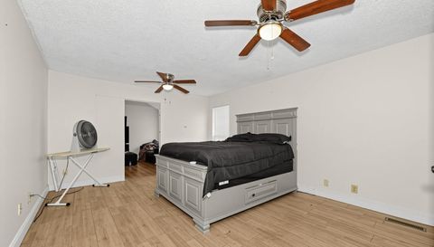 3020 Woodridge Ct