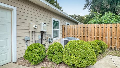 1937 SW 66th Dr