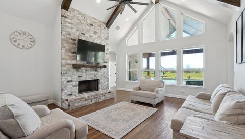 5812 W Sky Hawk Trail