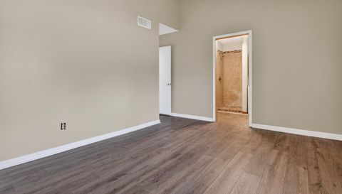 1464 A NE PINE LOG RD