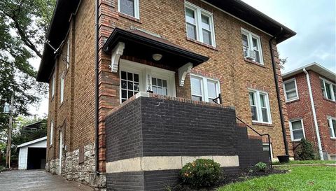 1129 Moorlands Drive