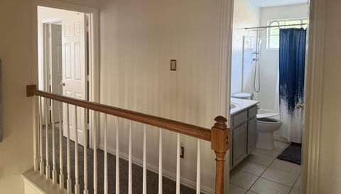 1086 Woodbriar Dr
