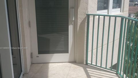 19900 W Country Club Dr