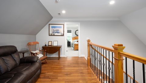 698 Maple Springs Ln