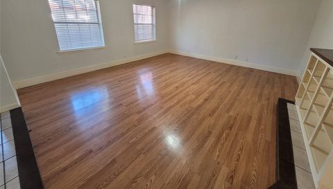 306 E Anderson Ave