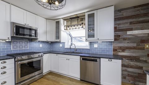 18225 W Lindenwood Drive