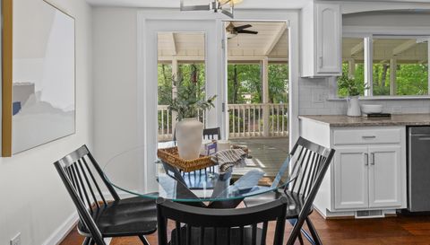 314 Lamplighter Ln SE