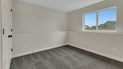 1013 26th Street Loop N