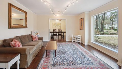 2406 Silver Falls Dr