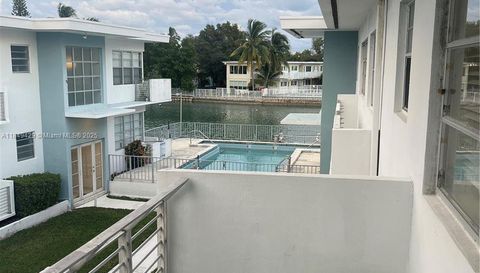 250 Shore Dr