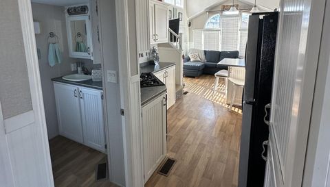 195 Grand View Dr