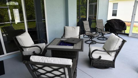 1884 Coconut Palm Cir