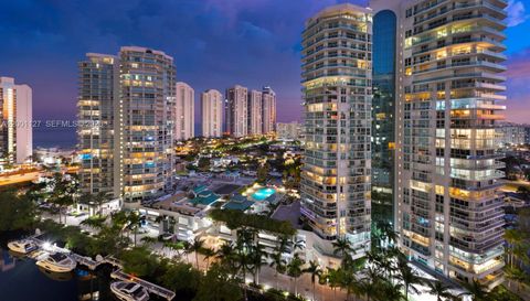 300 Sunny Isles Blvd