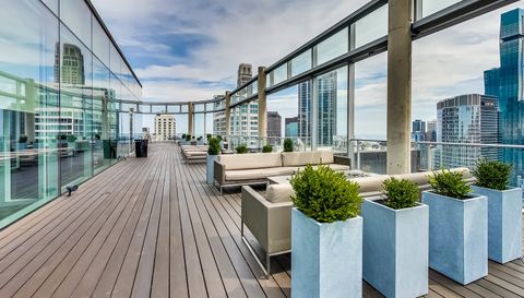 600 N Fairbanks Court