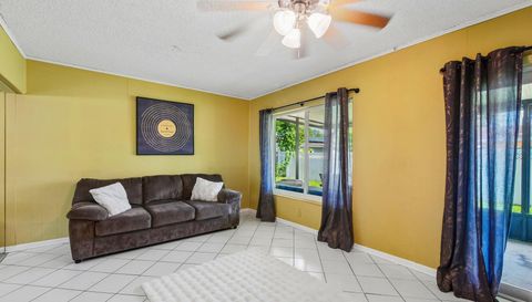 7506 NW 42nd St