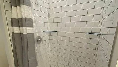 131 E 8th St UNIT 210