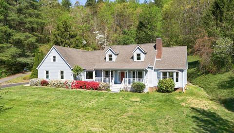29 Small Mountain Dr