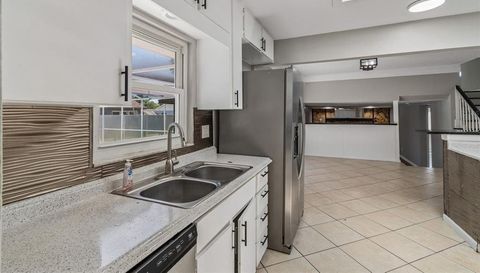 7111 GATEWAY COURT