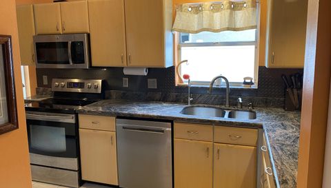 1110 New Parkview Place
