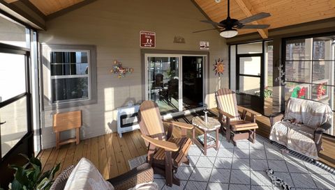 1052 Porter Creek Dr