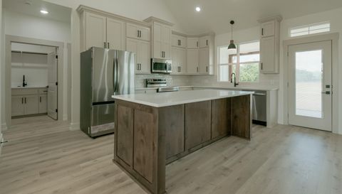 7901 Pecan Road