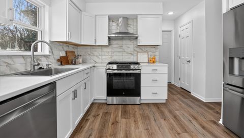 6210 N Shadowhill Way