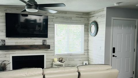 264 Alexandra Dr Unit 10