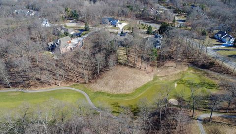 4209 N Oak Pointe Ct NE