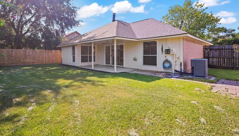 2807 Custer Dr