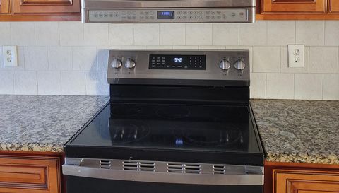 5398 Oxford Manor Cir