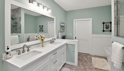 3757 Laurel Park Hwy Hendersonville